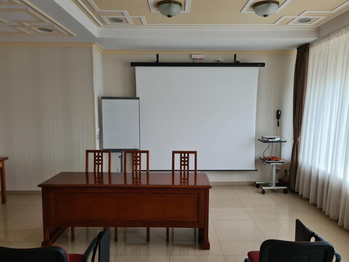 Hotel Traian Braila Bagian luar foto