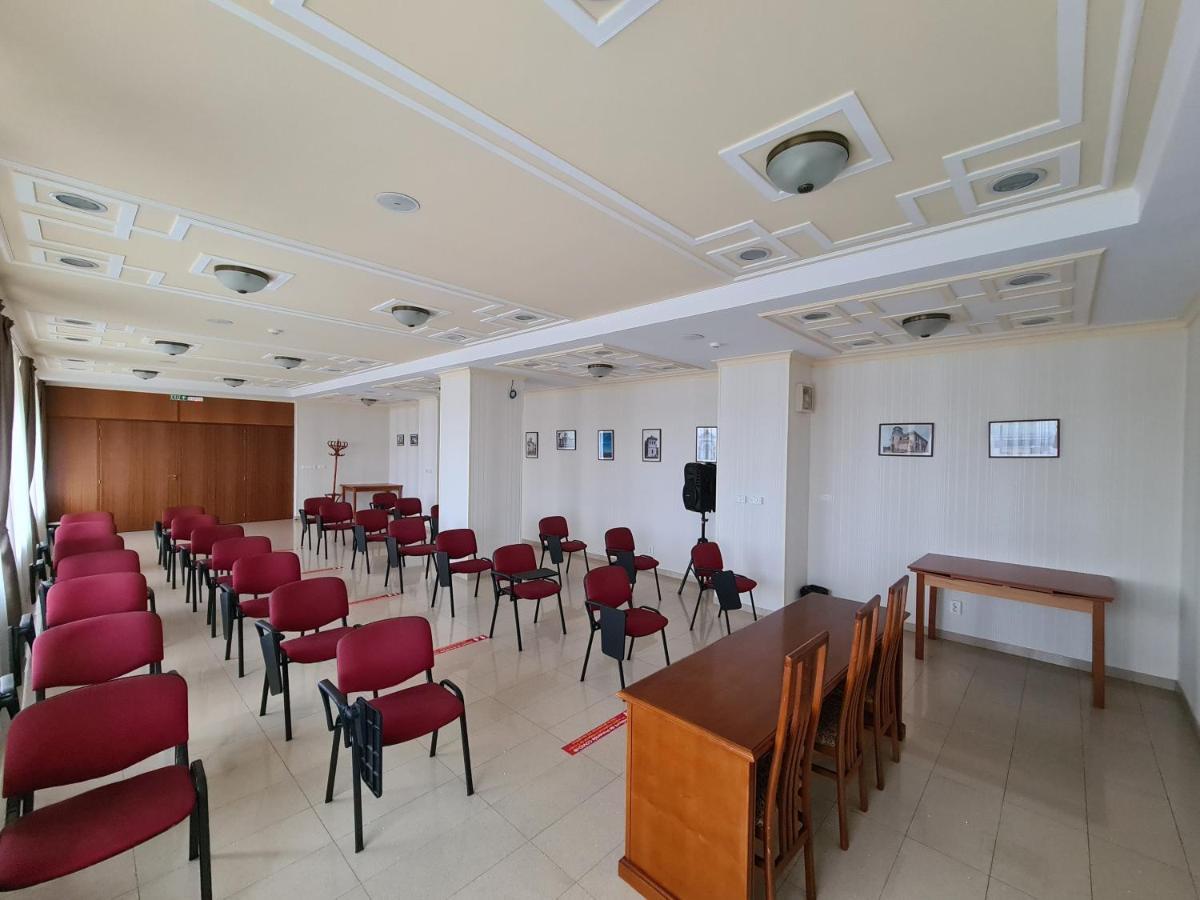 Hotel Traian Braila Bagian luar foto