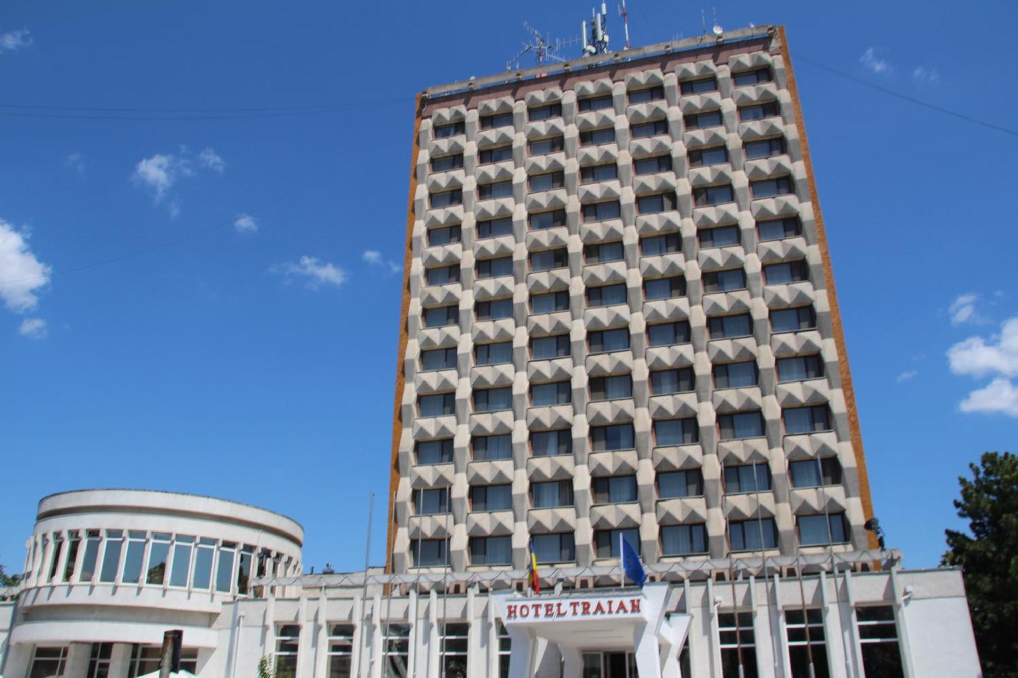 Hotel Traian Braila Bagian luar foto