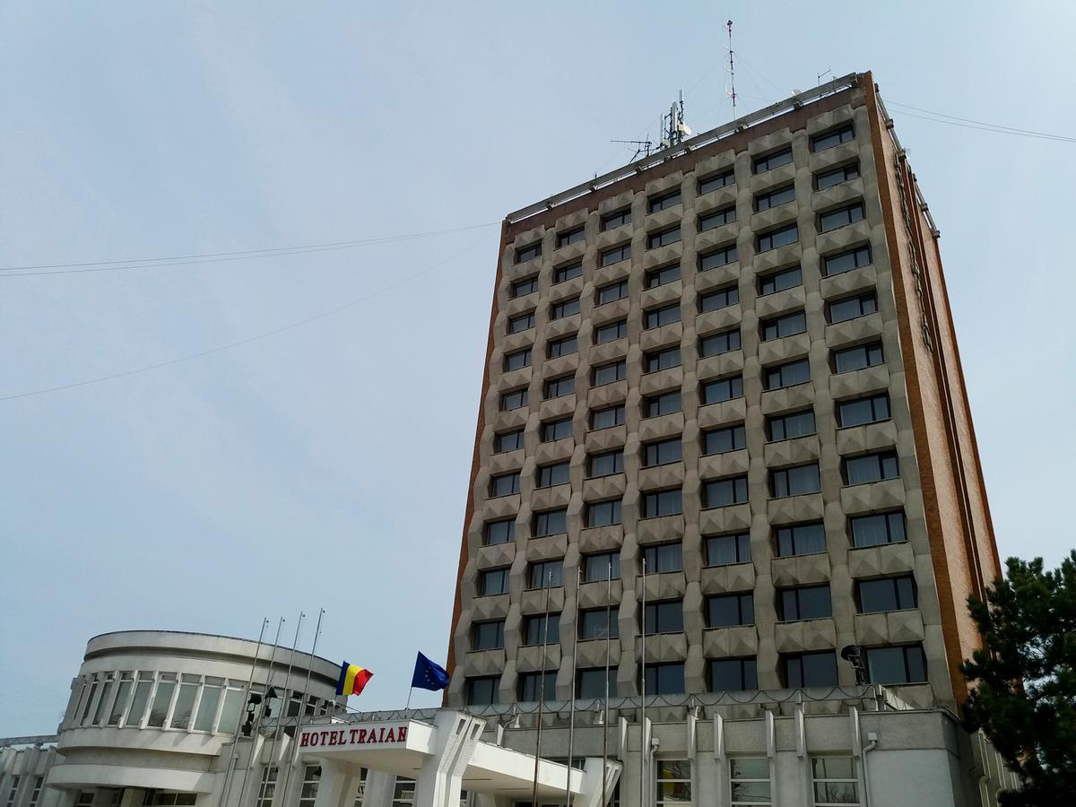 Hotel Traian Braila Bagian luar foto